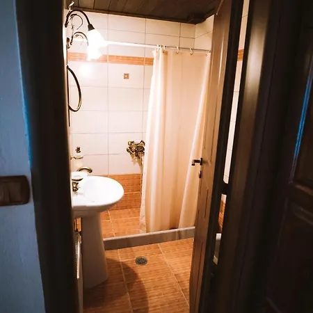 Evilion Traditional Guest house Plakoton